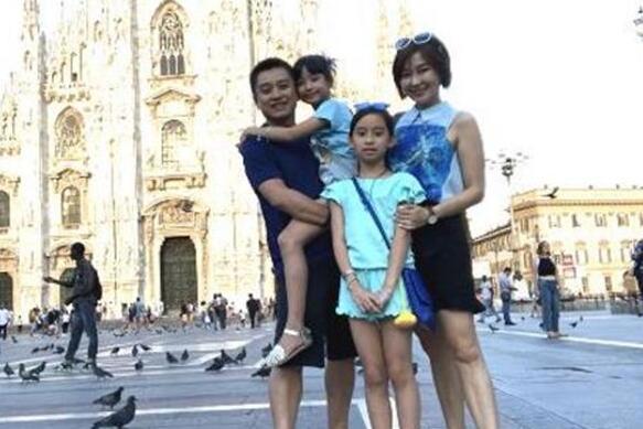 陈秀丽和胡可对比照亲妈都认错 小昭陈秀丽老公刘杰克多大