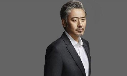 吴秀波近照曝光 参加聚会满面笑容不受风波影响