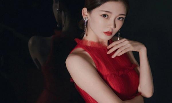 郑恺女友苗苗怀孕，未婚先育欲效仿赵丽颖冯绍峰老路？