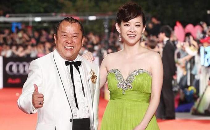 曾宝仪妈妈姐弟恋年轻时好美 曾宝仪是蓝洁瑛曾志伟女儿吗