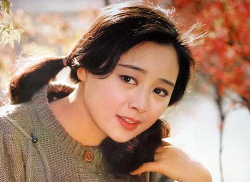 张瑜的现任老公是谁为何与张建亚离婚 张瑜个人资料简历介绍