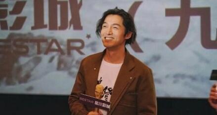 胡歌寸头图片网友直呼任性 胡歌南方车站的聚会大结局含义