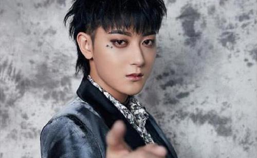 黄子韬向粉丝道歉是什么原因 黄子韬恋情疑曝光今出面回应