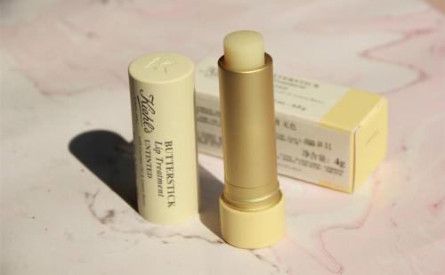 嘴唇干裂脱皮怎么办才能快速恢复 唇部怎么护理的5个注意点