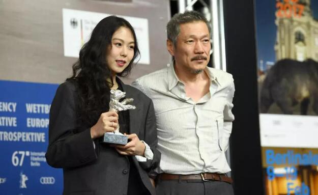 金敏喜洪尚秀分手粉丝欣慰 女神魅力难挡前男友身份显赫