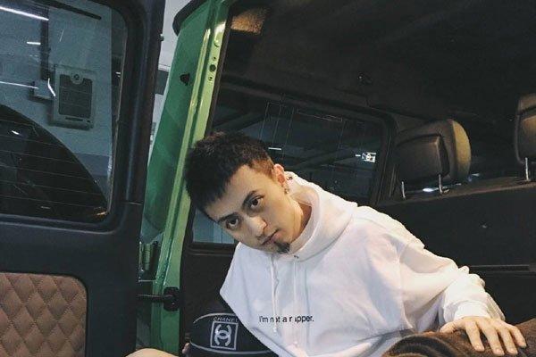 秦奋是什么来头家世背景 秦奋风中追风号是什么梗