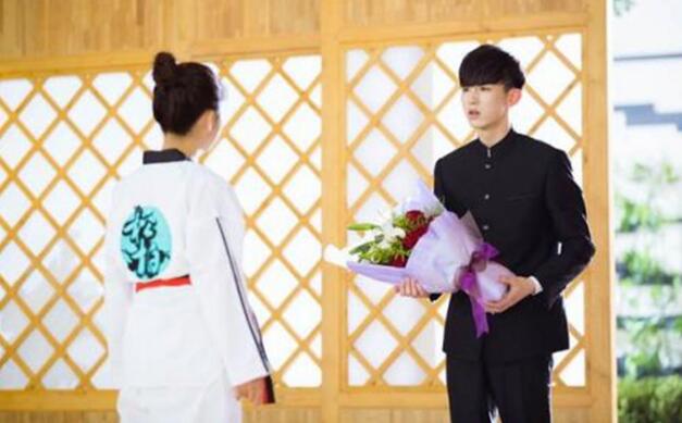 郭俊辰喜欢谭松韵吗 两人关系大揭秘