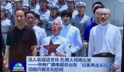 王源吸烟后登央视新闻联播 王源微博半年三次道歉积极认错