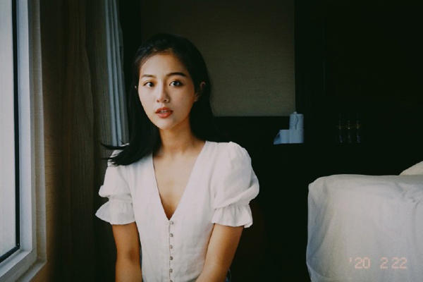 屈楚萧恋情是真的吗 发文否认后万籽麟随即自曝被分手引发猜疑