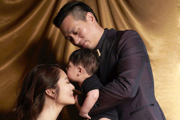 安以轩怀二胎是男是女 将年底卸货但剖腹产5个月后再次怀孕引网友担心