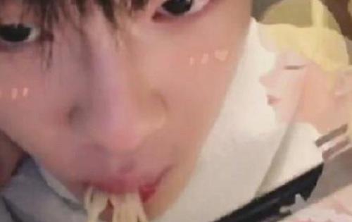 周震南是谁? 周震南在厕所直播让人震惊