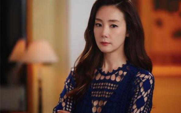 崔智友结婚老公身份惊人 国民女神为夜店小王子开公司洗白