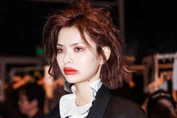 康雅馨naomi男友黑料被扒毁三观 康雅馨个人资料身高比例太好了
