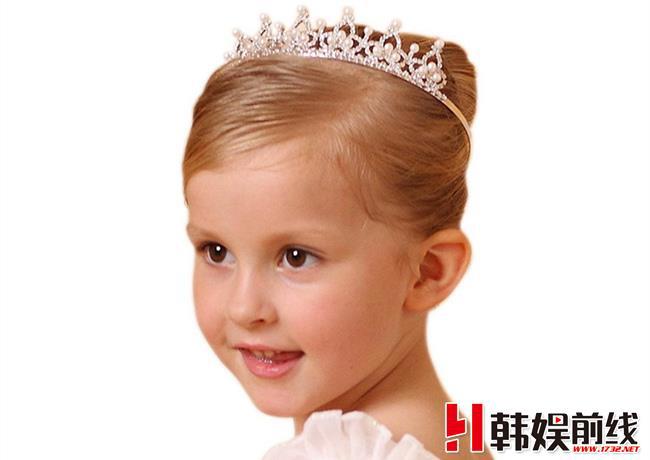 小女孩发型绑扎方法 五种小女孩甜美发型绑扎妈咪必学