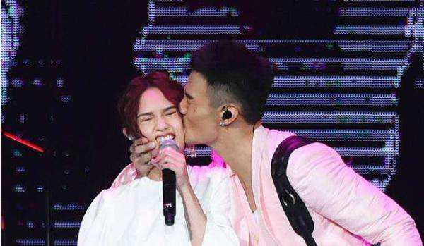 李荣浩发四次祝福-杨丞琳生日李荣浩连发四次祝福