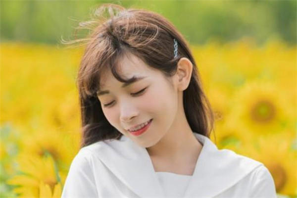 一天一句告白短情话英文翻译 You had me at hello