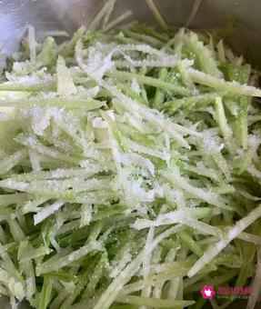 炸萝卜丸子的制作方法