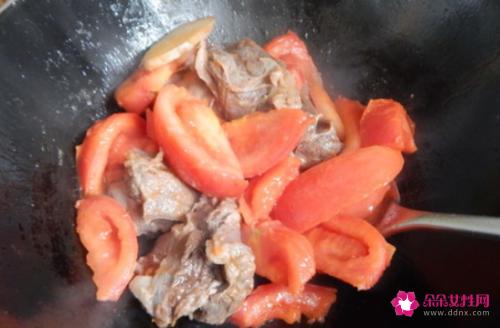 番茄牛腩汤的做法