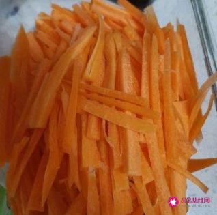 肉丝炒胡萝卜丝的做法