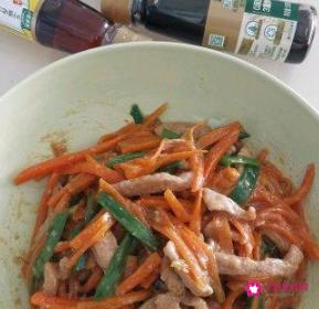 肉丝炒胡萝卜丝的做法