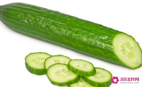 菠菜不能和什么食物一起吃