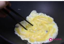 韭黄炒鸡蛋的做法