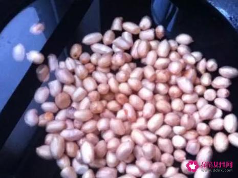 五香卤花生的做法