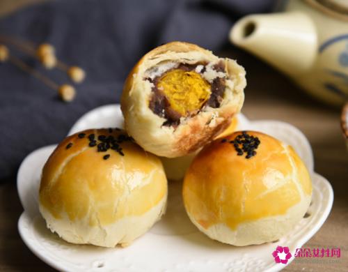 蛋黄酥的做法介绍