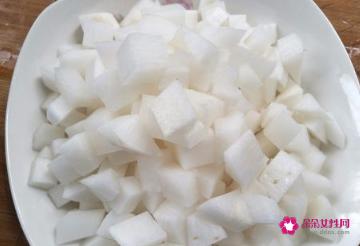 榨白萝卜汁的做法