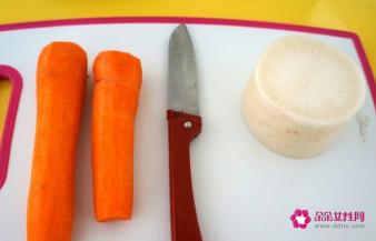 榨白萝卜汁的做法