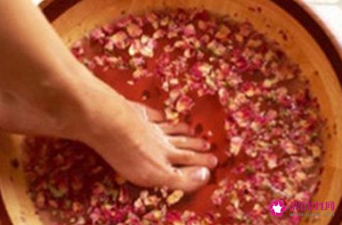 花椒水泡脚的功效与作用