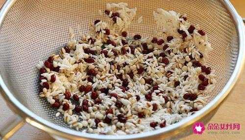 红豆薏米粥的做法