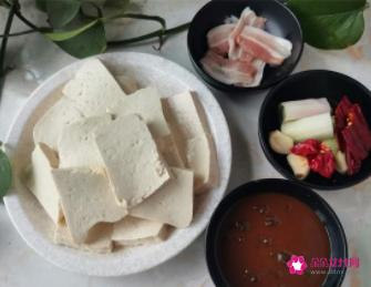 正宗东北铁锅炖鱼的做法