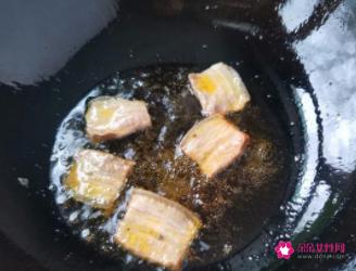 正宗东北铁锅炖鱼的做法