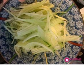 紫甘蓝凉拌做法