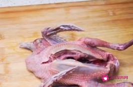 鸽子汤怎么炖营养鸽子的做法