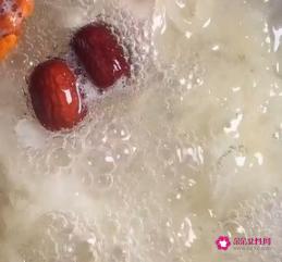 银耳红枣汤的做法