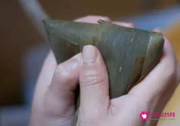 怎么包粽子详细步骤