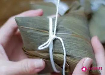 怎么包粽子详细步骤