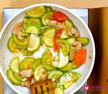 西葫芦怎样炒着吃才好吃