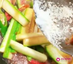 西葫芦怎样炒着吃才好吃