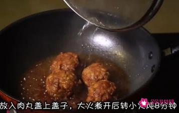 红烧狮子头的做法正宗的做法