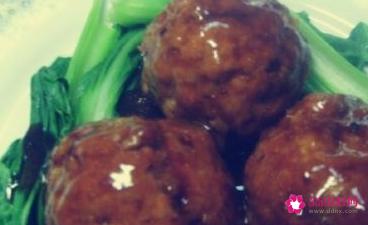 红烧狮子头的做法正宗的做法