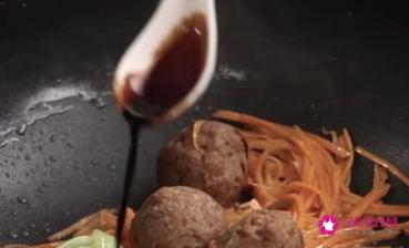 红烧狮子头的做法正宗的做法