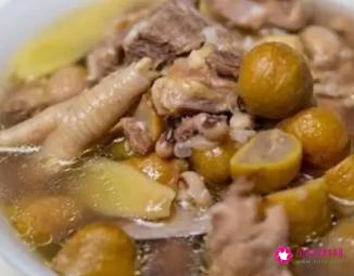 炖鸡汤放哪四样补气血