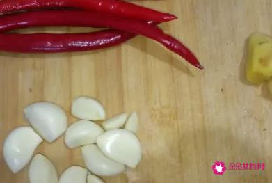 自制酱板鸭的做法