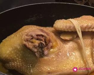 家庭清炖整鸡的做法