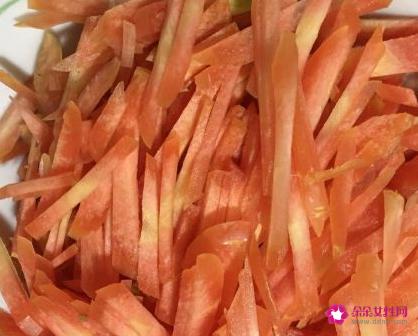 胡萝卜丝的家常做法