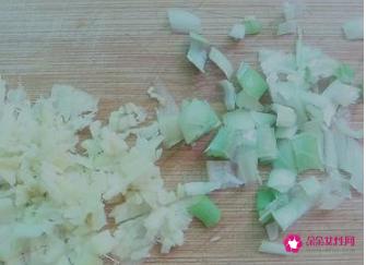 油炸肉丸子的家常做法简单