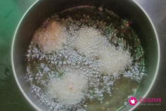 油炸肉丸子的家常做法简单